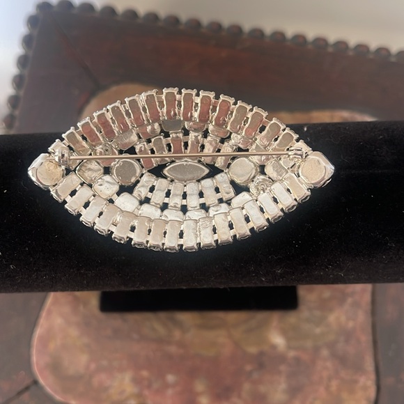 Beautiful vintage rhinestone brooch - Picture 2 of 3